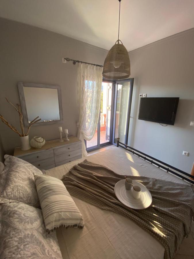 Ostraco Suite 2 Nafpaktos Exterior foto